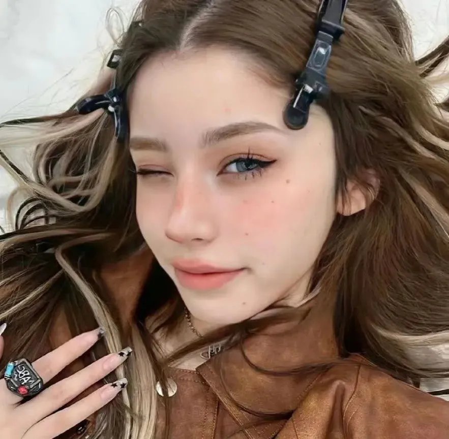 美女与液体人